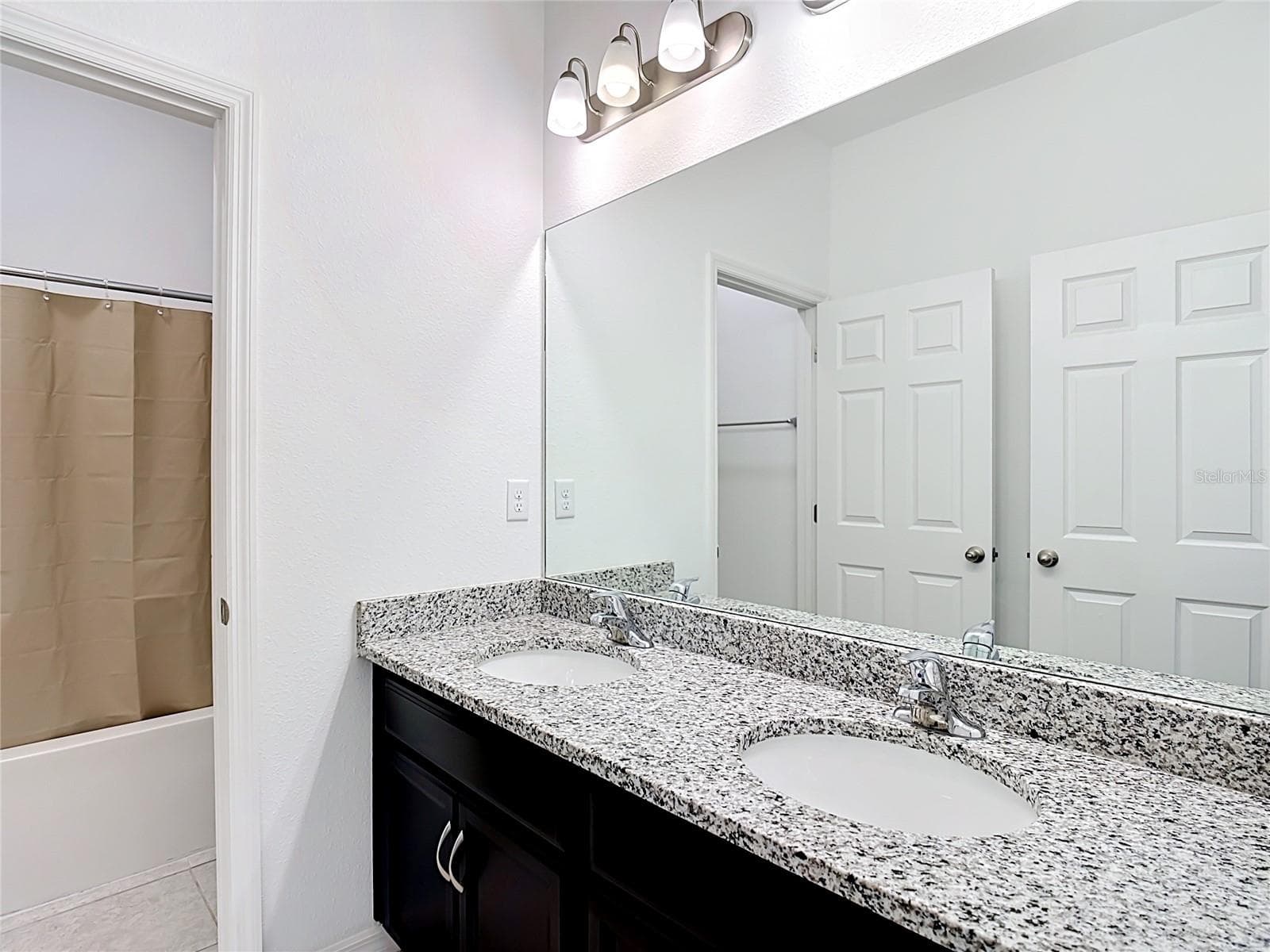 Single Family Residence at 1414 ORLANDO CT, POINCIANA, photo 20 of 41