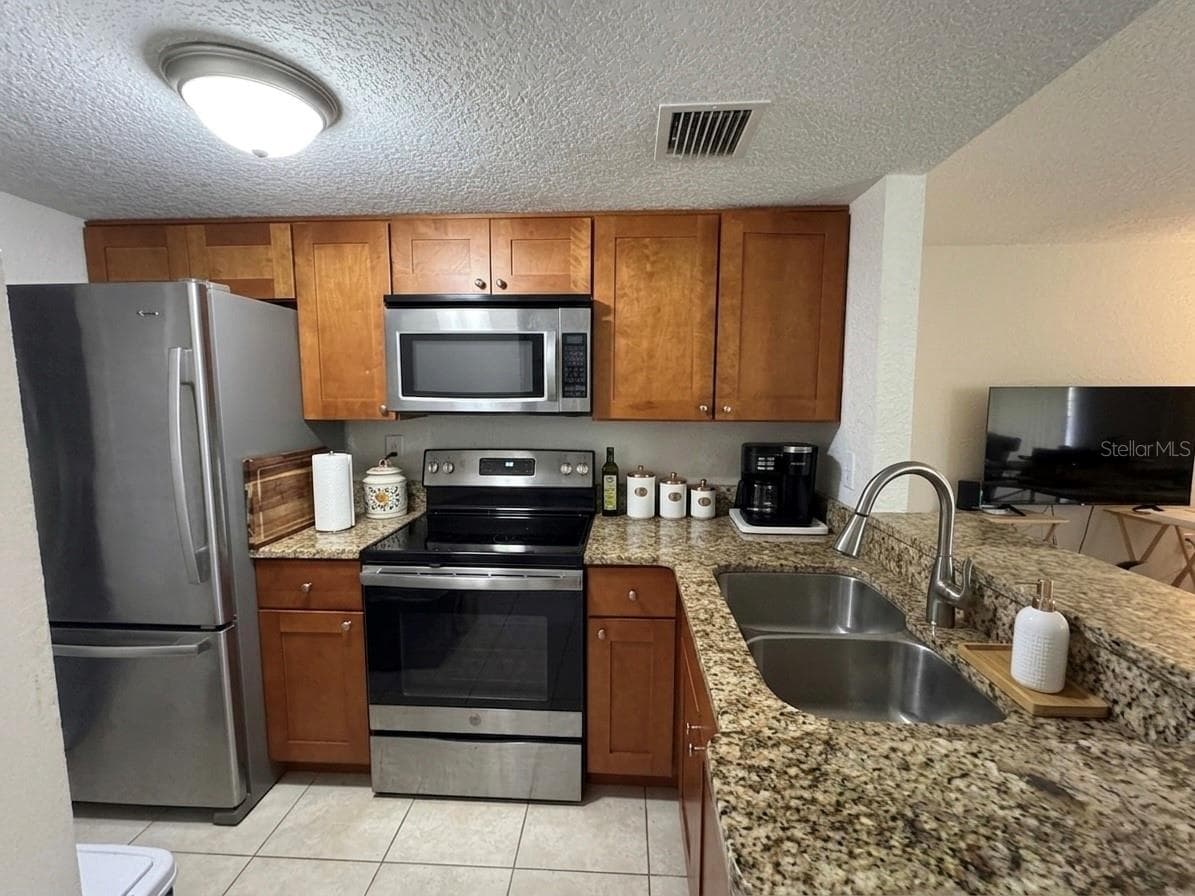 Condominium at 554 ORANGE DR #15, ALTAMONTE SPRINGS, photo 4 of 20