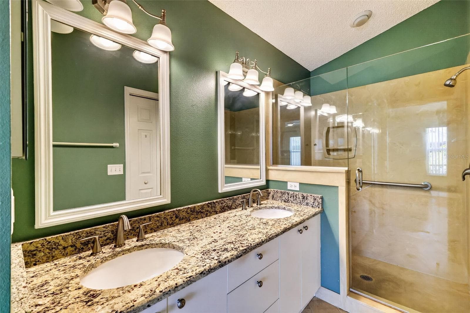 Single Family Residence at 17755 SE 84TH SHELDON TER, THE VILLAGES, photo 15 of 28