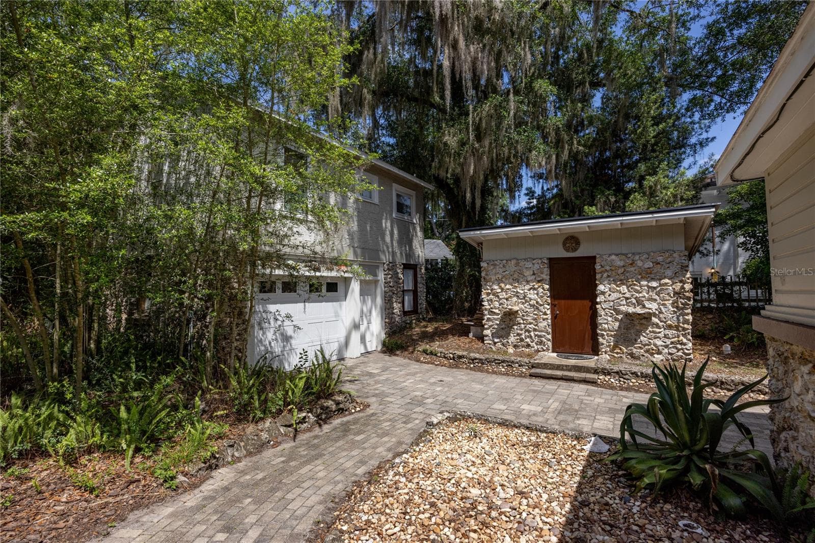 Single Family Residence at 720 NE BOULEVARD, GAINESVILLE, photo 46 of 60