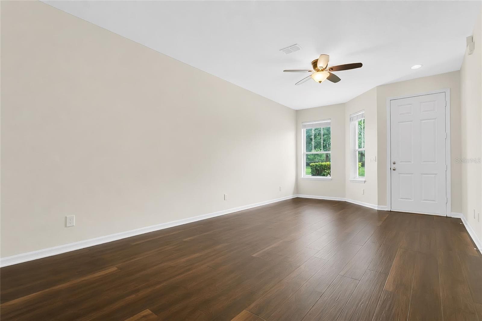Townhouse at 34346 TUSCANY AVENUE, SORRENTO, photo 4 of 36