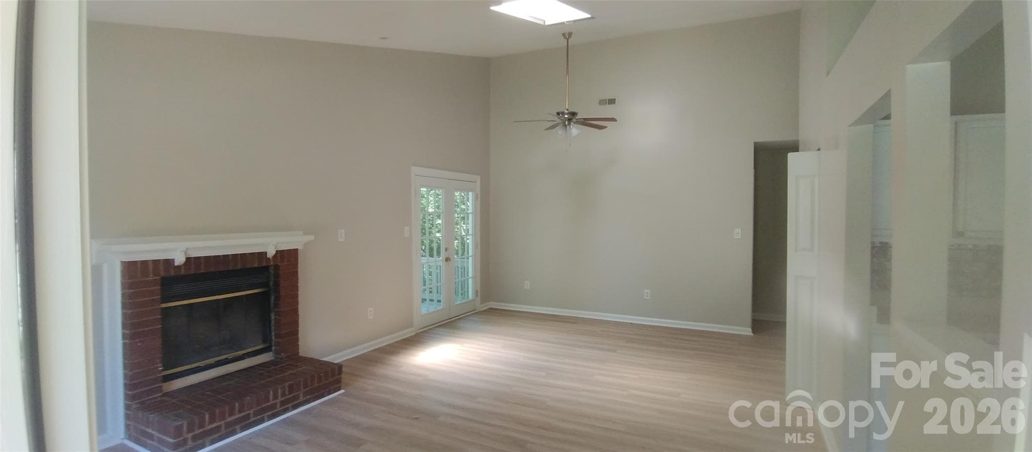 Single Family Residence at 5830 Stone Bluff Court, Charlotte, photo 2 of 17