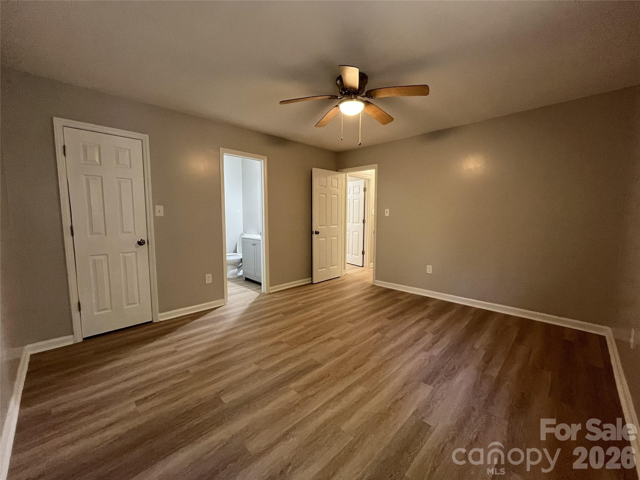 Single Family Residence at 5830 Stone Bluff Court, Charlotte, photo 12 of 17