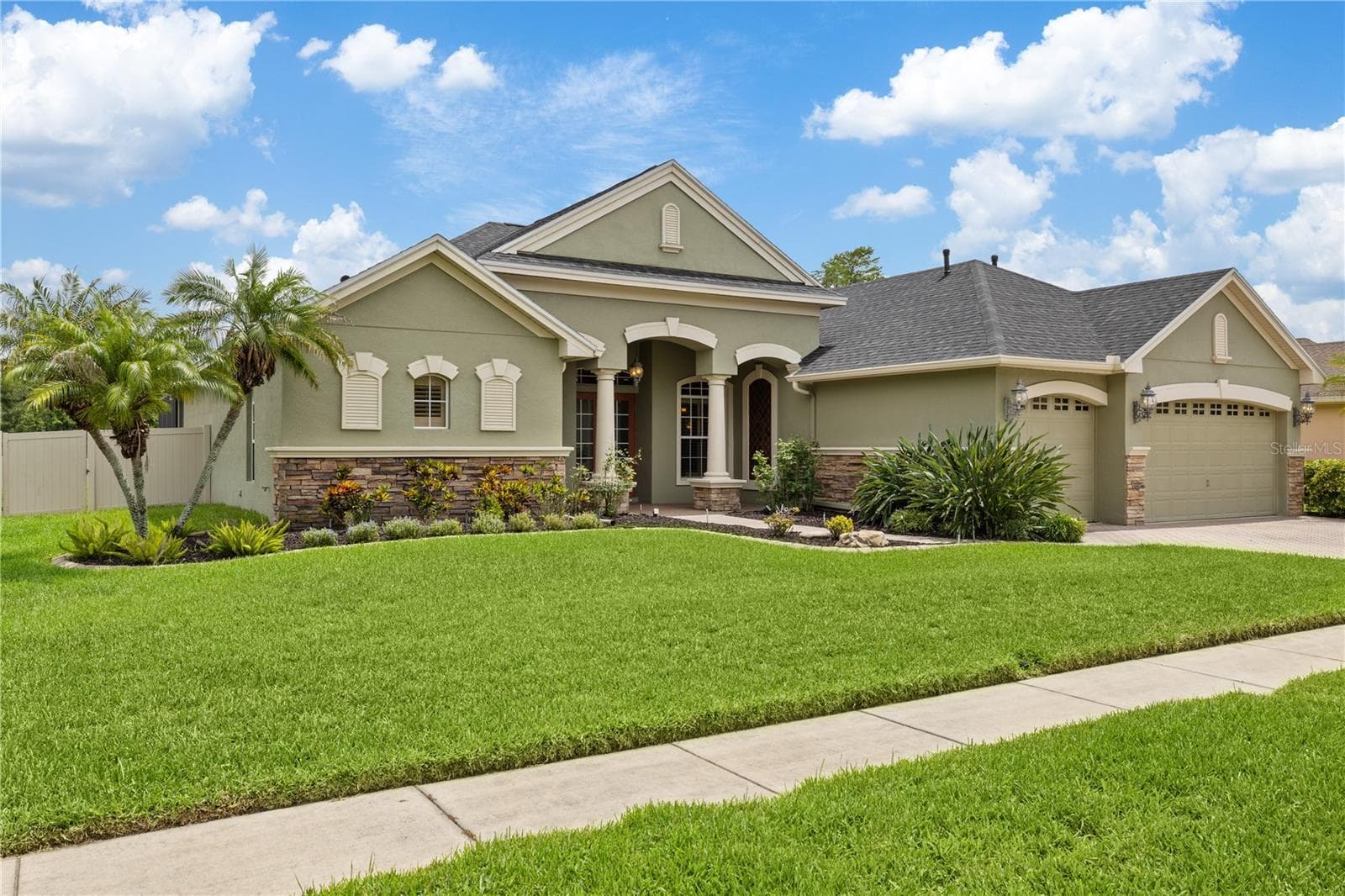 Single Family Residence at 3015 LYNWOOD CT, LAND O LAKES, photo 2 of 53