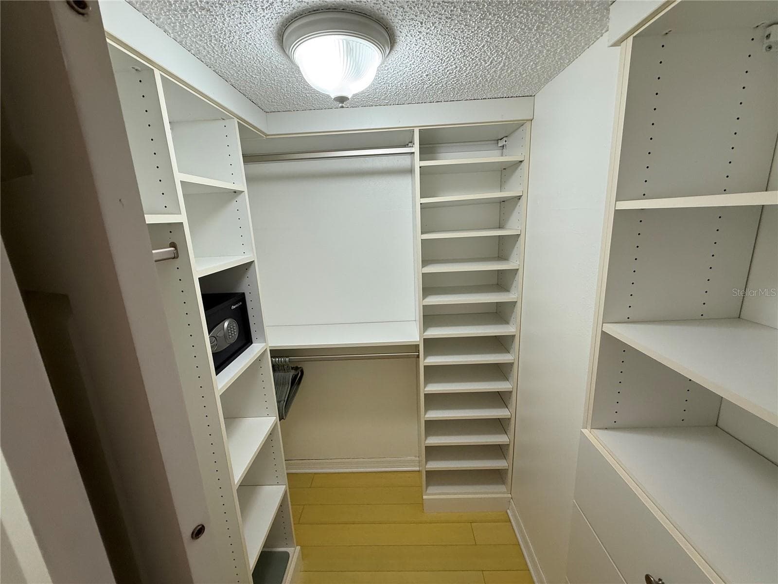 Condominium at 1250 N PORTOFINO DR #202, SARASOTA, photo 19 of 53
