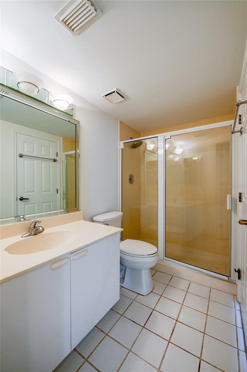 Guest Bath 2 - 4535 S ATLANTIC AVE #2701, PORT ORANGE