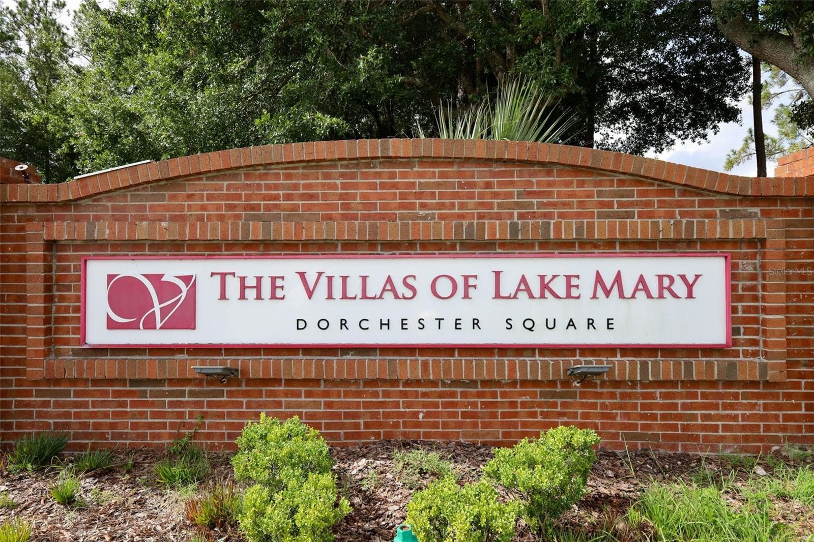 Community Entrance - 115 DORCHESTER SQ, LAKE MARY