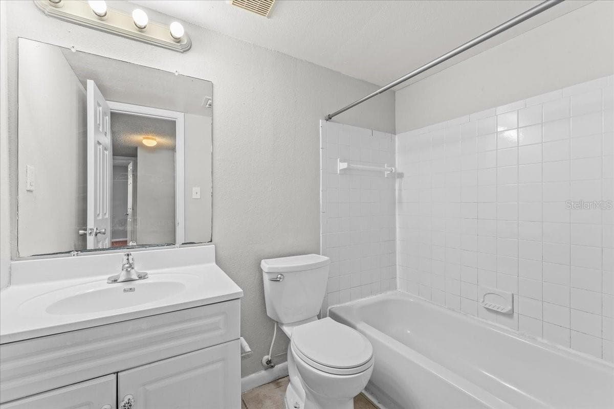 Condominium at 12407 OAK CEDAR PL #202, TAMPA, photo 14 of 25