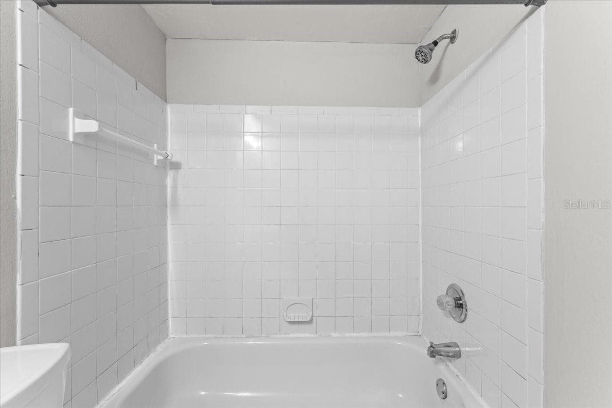 Condominium at 12407 OAK CEDAR PL #202, TAMPA, photo 15 of 25