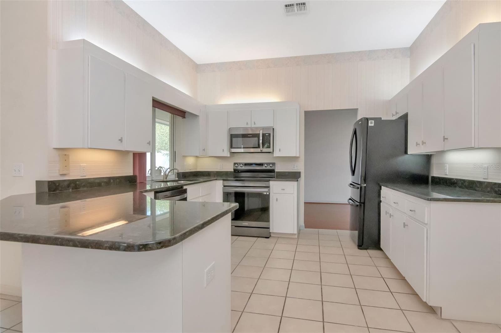 Single Family Residence at 5715 TANASI CT, LAKELAND, photo 4 of 37