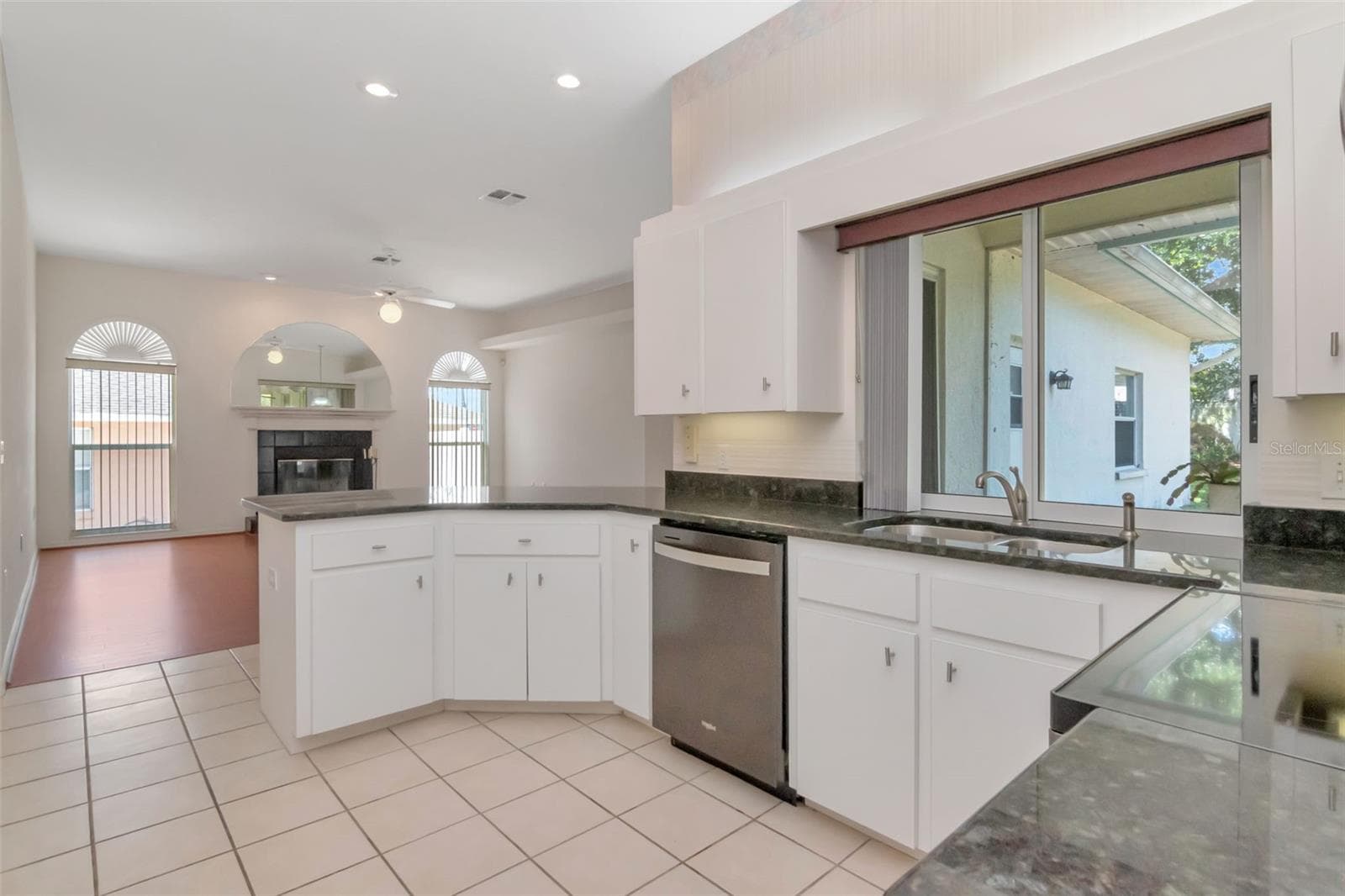 Single Family Residence at 5715 TANASI CT, LAKELAND, photo 5 of 37