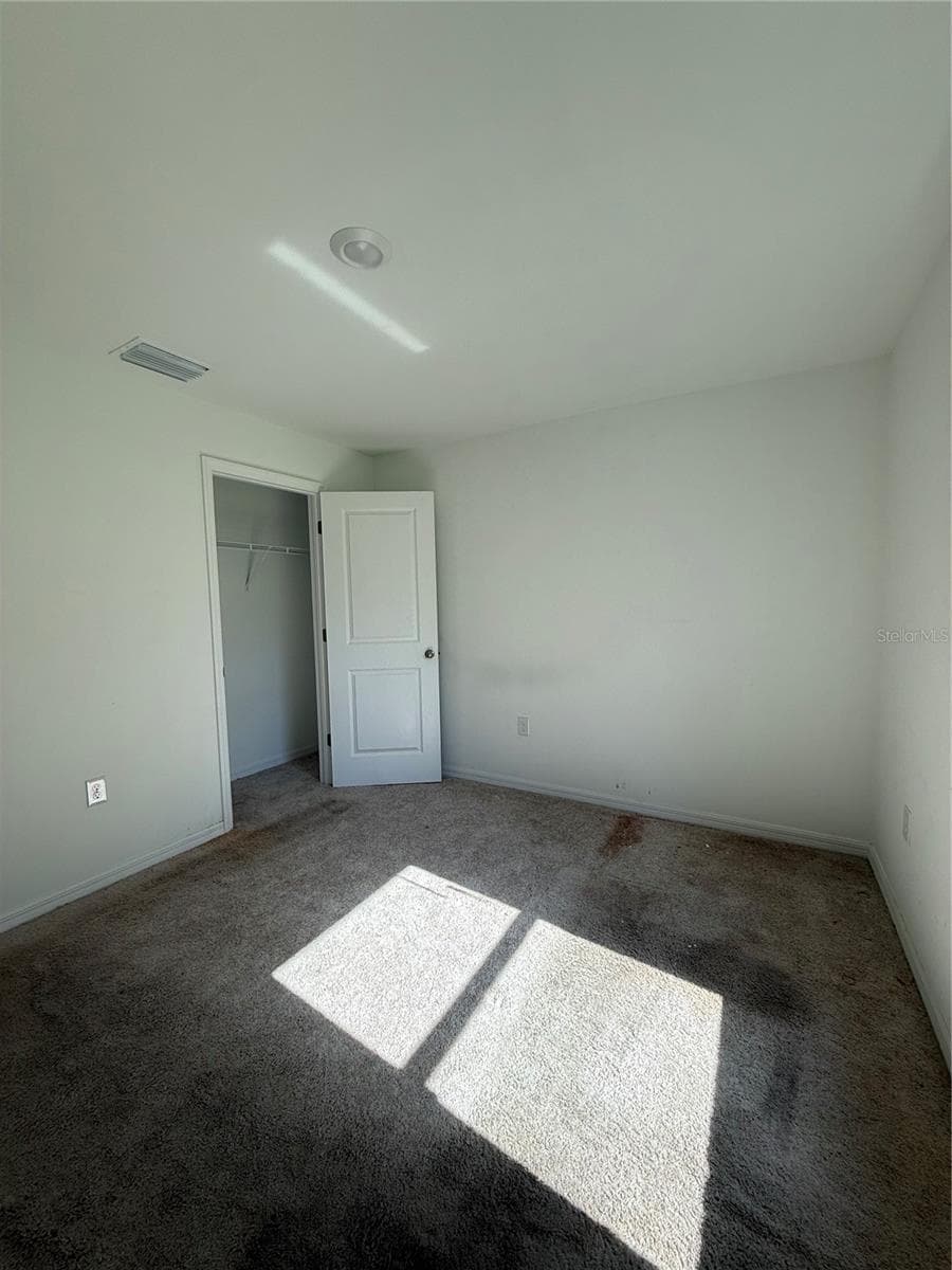 Single Family Residence at 5436 N CHAMBERLAIN BLVD, NORTH PORT, photo 12 of 13