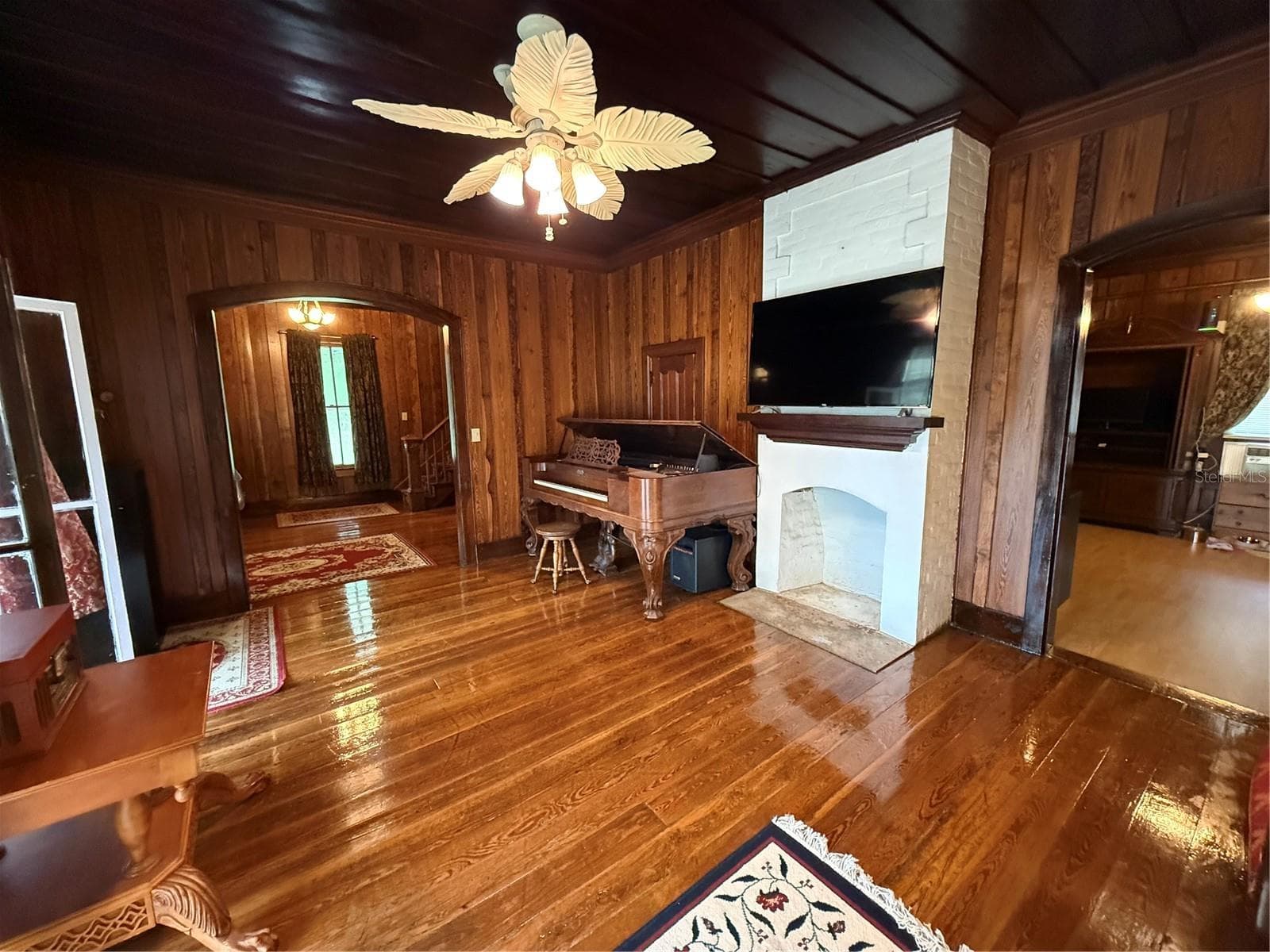 Single Family Residence at 110 N VOLUSIA AVE, PIERSON, photo 9 of 33