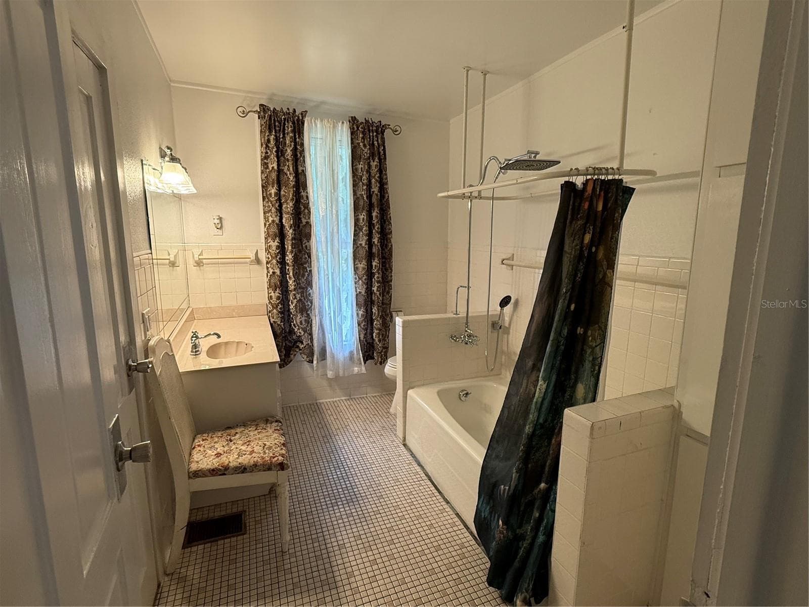 Downstairs Bathroom - 110 N VOLUSIA AVE, PIERSON
