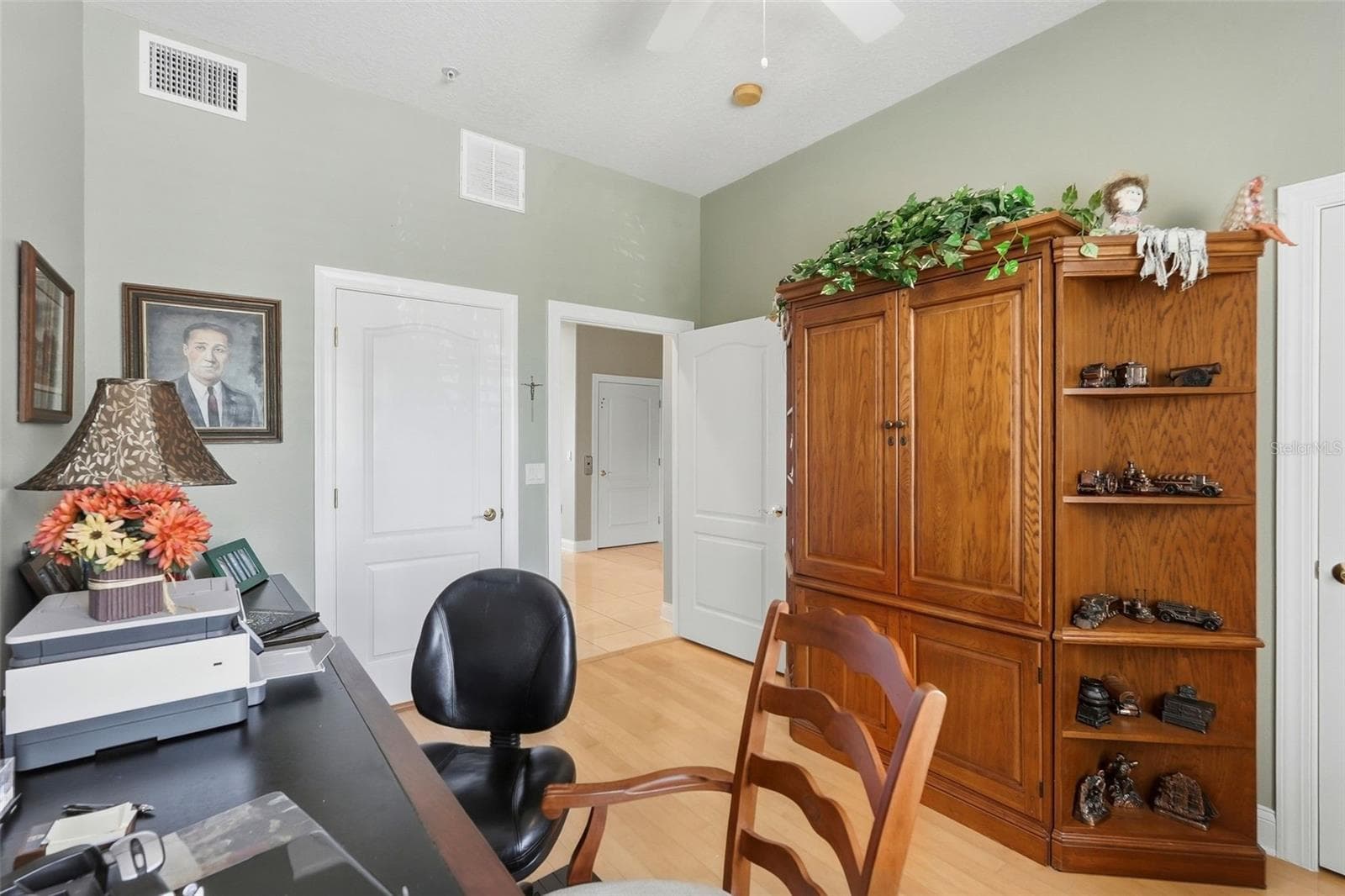 2nd level bedroom currently being used as an office. - 200 BRIGHTWATER DR #10, CLEARWATER BEACH
