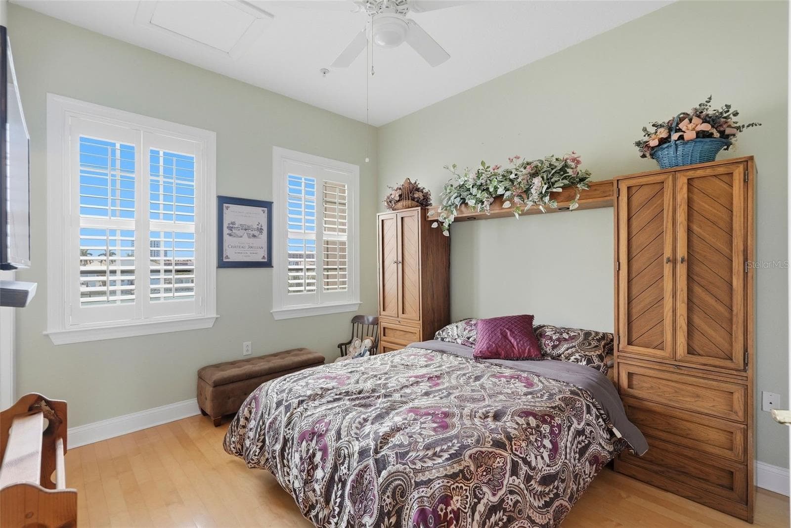 3rd level guest room with plantation shutters. - 200 BRIGHTWATER DR #10, CLEARWATER BEACH