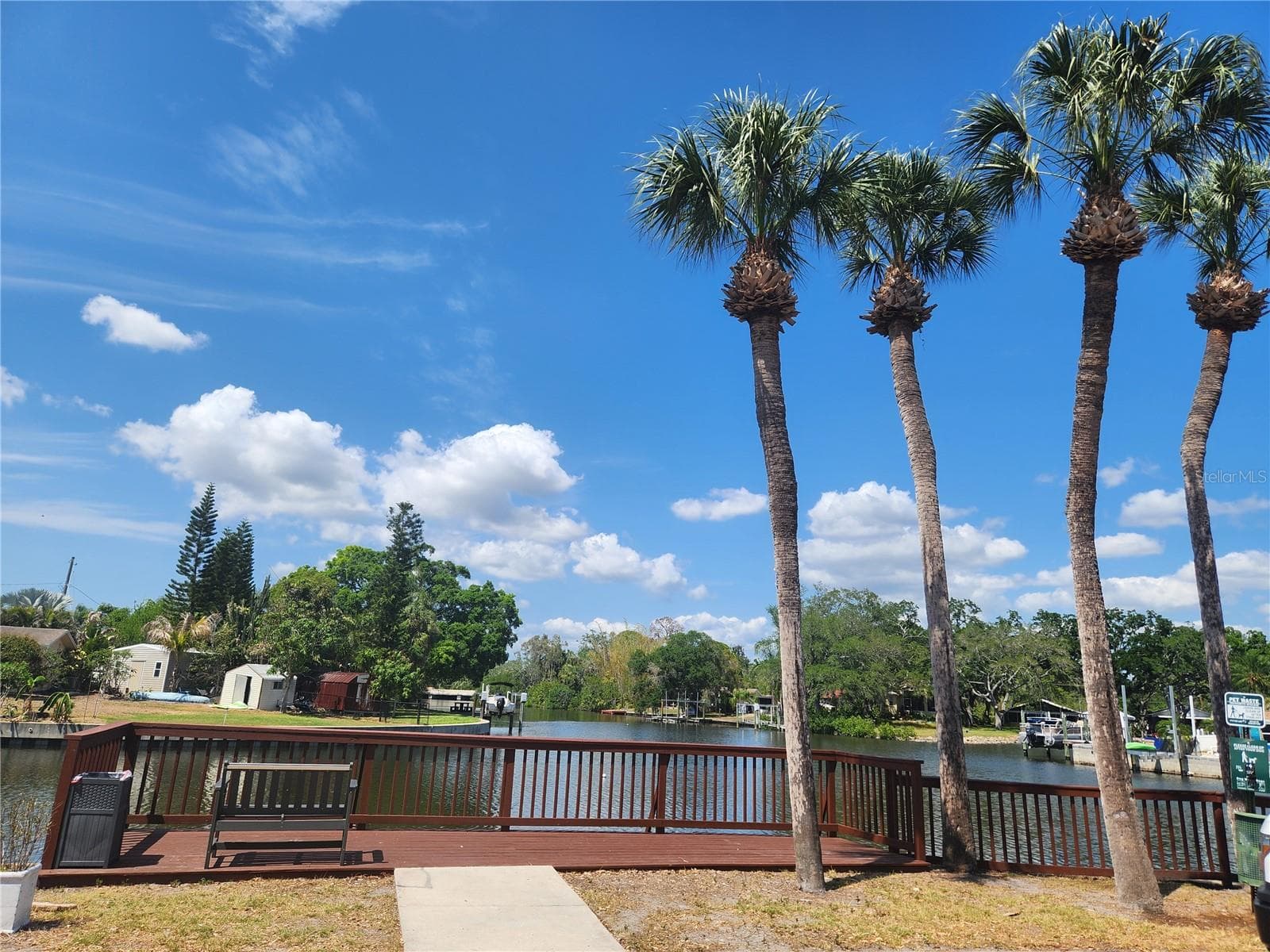 Bench & river view - 9101 W HILLSBOROUGH AVE #I209, TAMPA