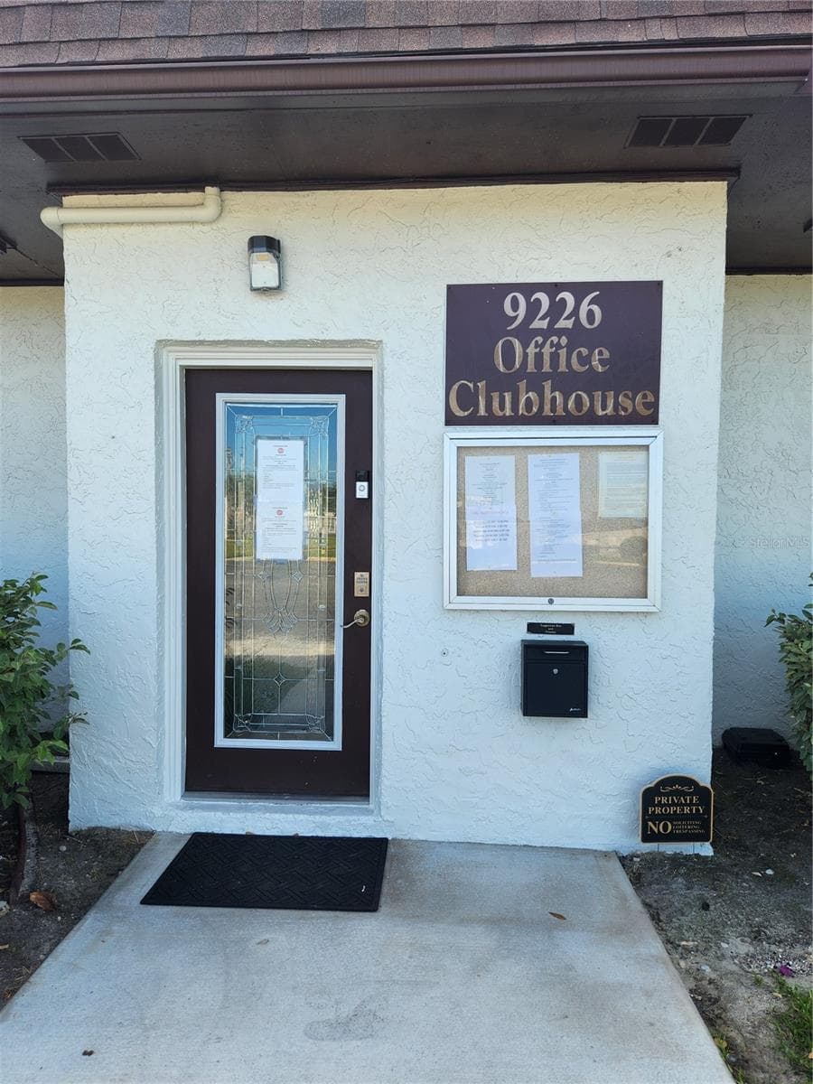 Clubhouse & HOA Office - 9101 W HILLSBOROUGH AVE #I209, TAMPA