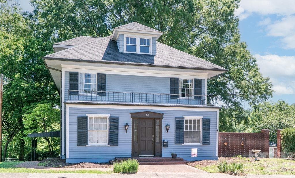 Single Family Residence at Lenoir, photo 2 of 41