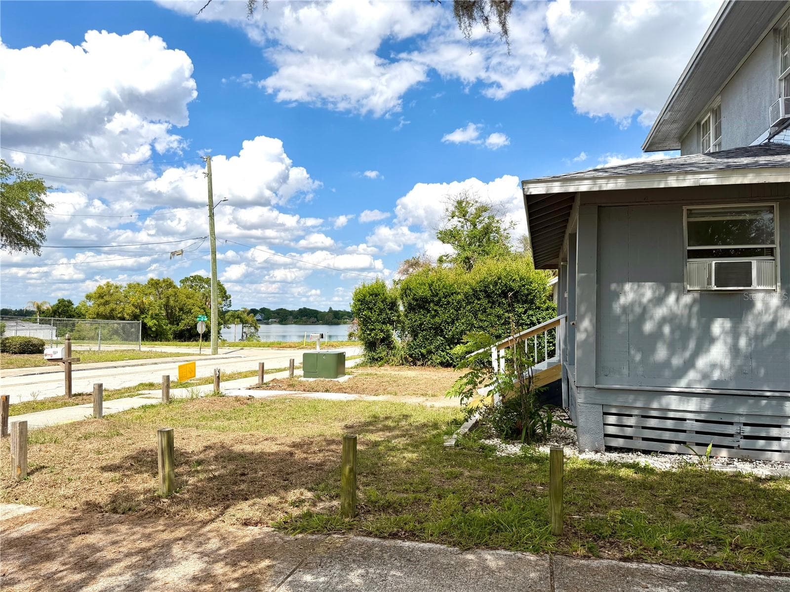 Single Family Residence at 204 AVENUE D NE, WINTER HAVEN, photo 3 of 36