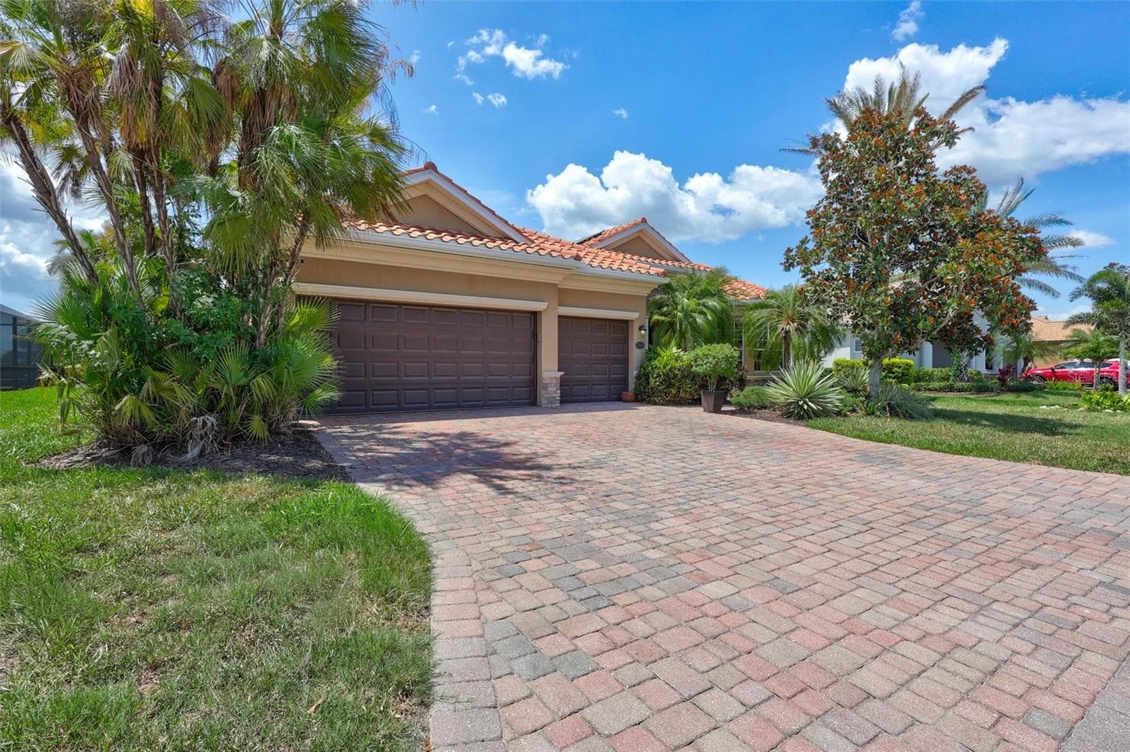 Single Family Residence at 7511 HERITAGE GRAND PL, BRADENTON, photo 8 of 98