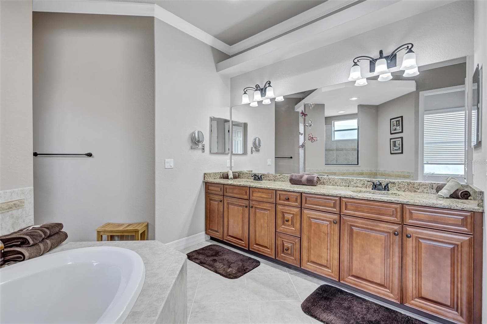 Single Family Residence at 7511 HERITAGE GRAND PL, BRADENTON, photo 23 of 98