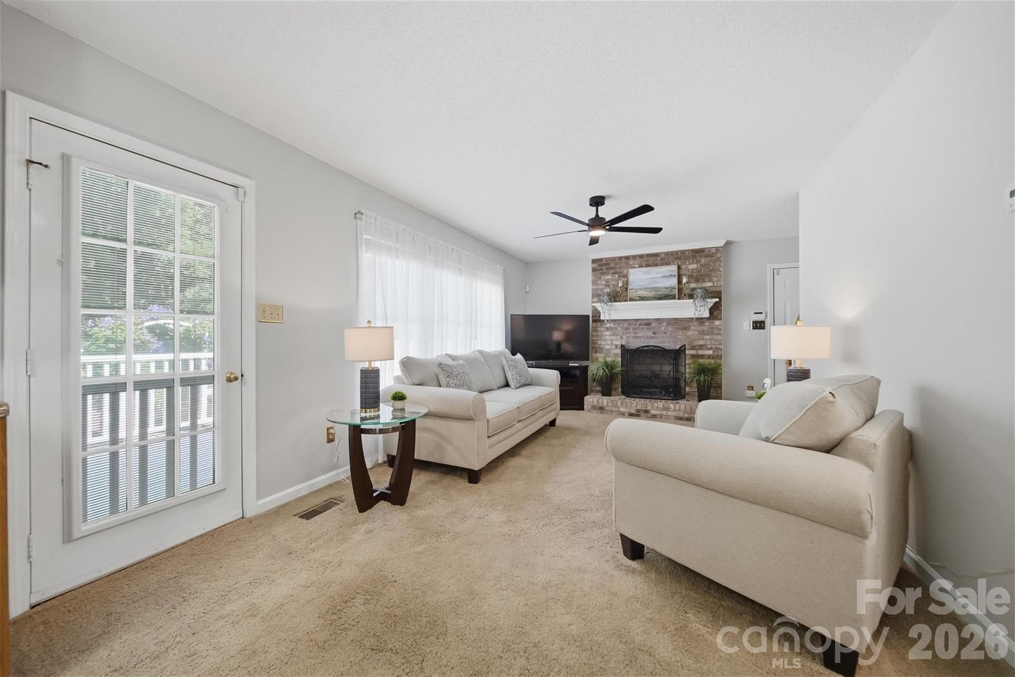 Single Family Residence at 1948 Twin Ponds Drive, Hickory, photo 3 of 48
