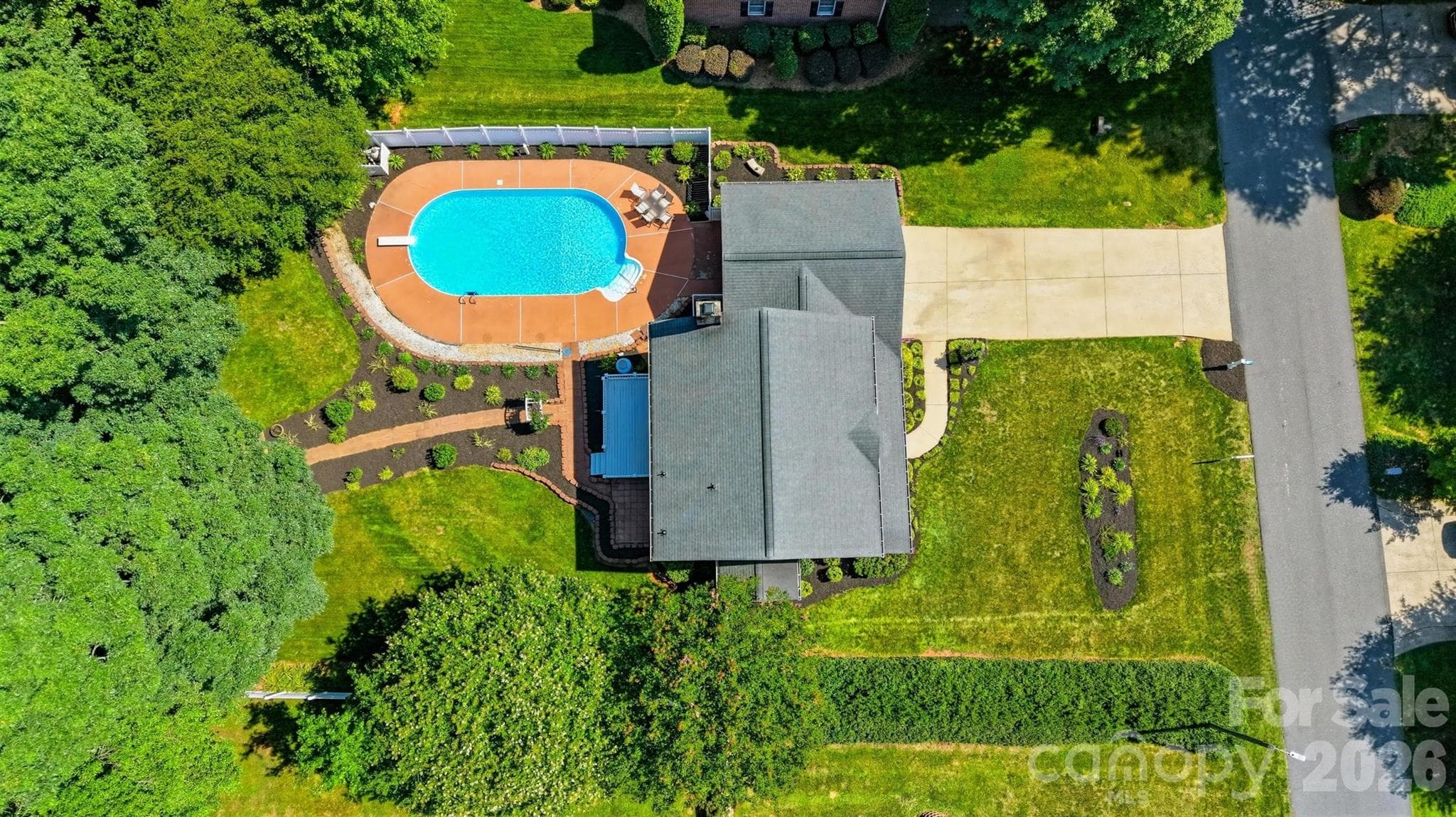 Single Family Residence at 1948 Twin Ponds Drive, Hickory, photo 28 of 48