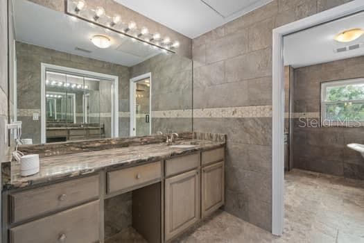 primary vanity and sink - 2309 CYPRESS WALK WAY, RUSKIN