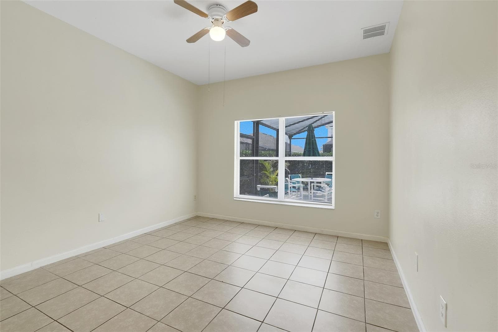 Single Family Residence at 8055 KING PALM CIR, KISSIMMEE, photo 14 of 50