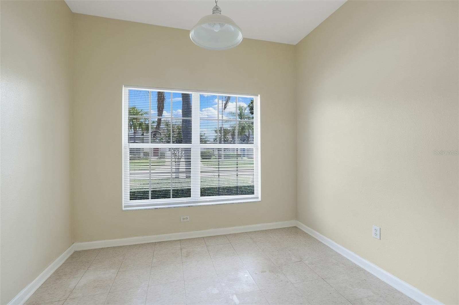 Single Family Residence at 8055 KING PALM CIR, KISSIMMEE, photo 15 of 50
