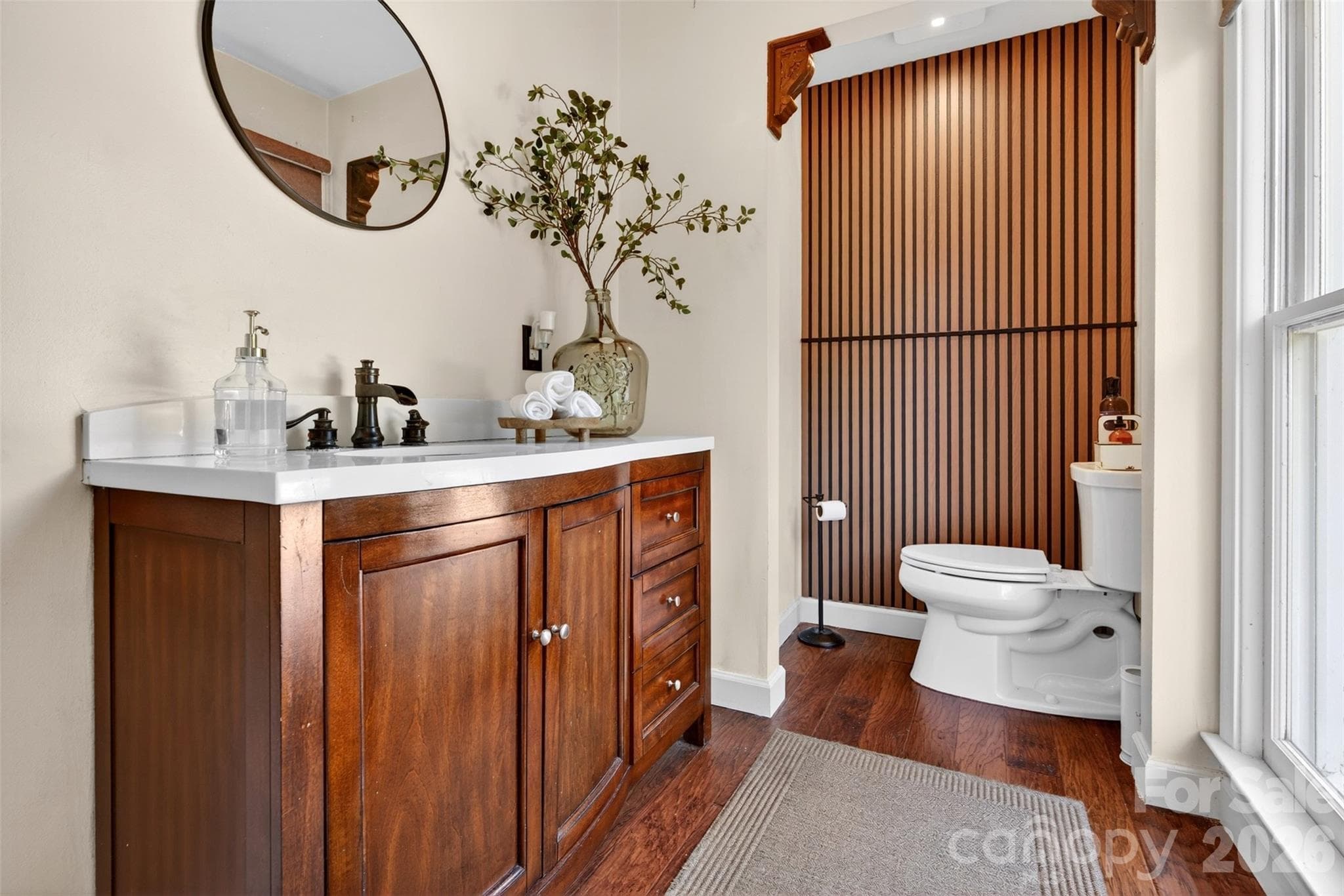 guest half bath main floor - 615 Kenway Loop, Mooresville