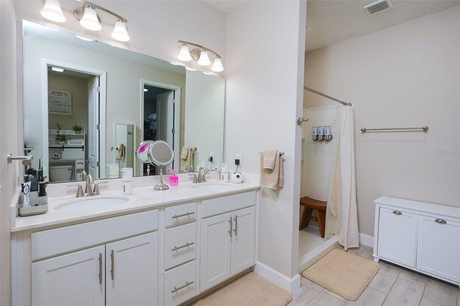 Single Family Residence at 2544 AUTUMN STREAM DR, LEESBURG, photo 29 of 53