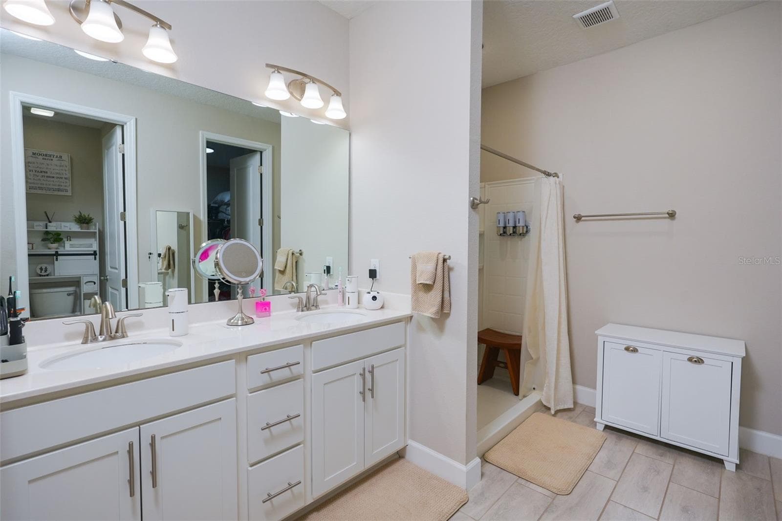 Single Family Residence at 2544 AUTUMN STREAM DR, LEESBURG, photo 30 of 53