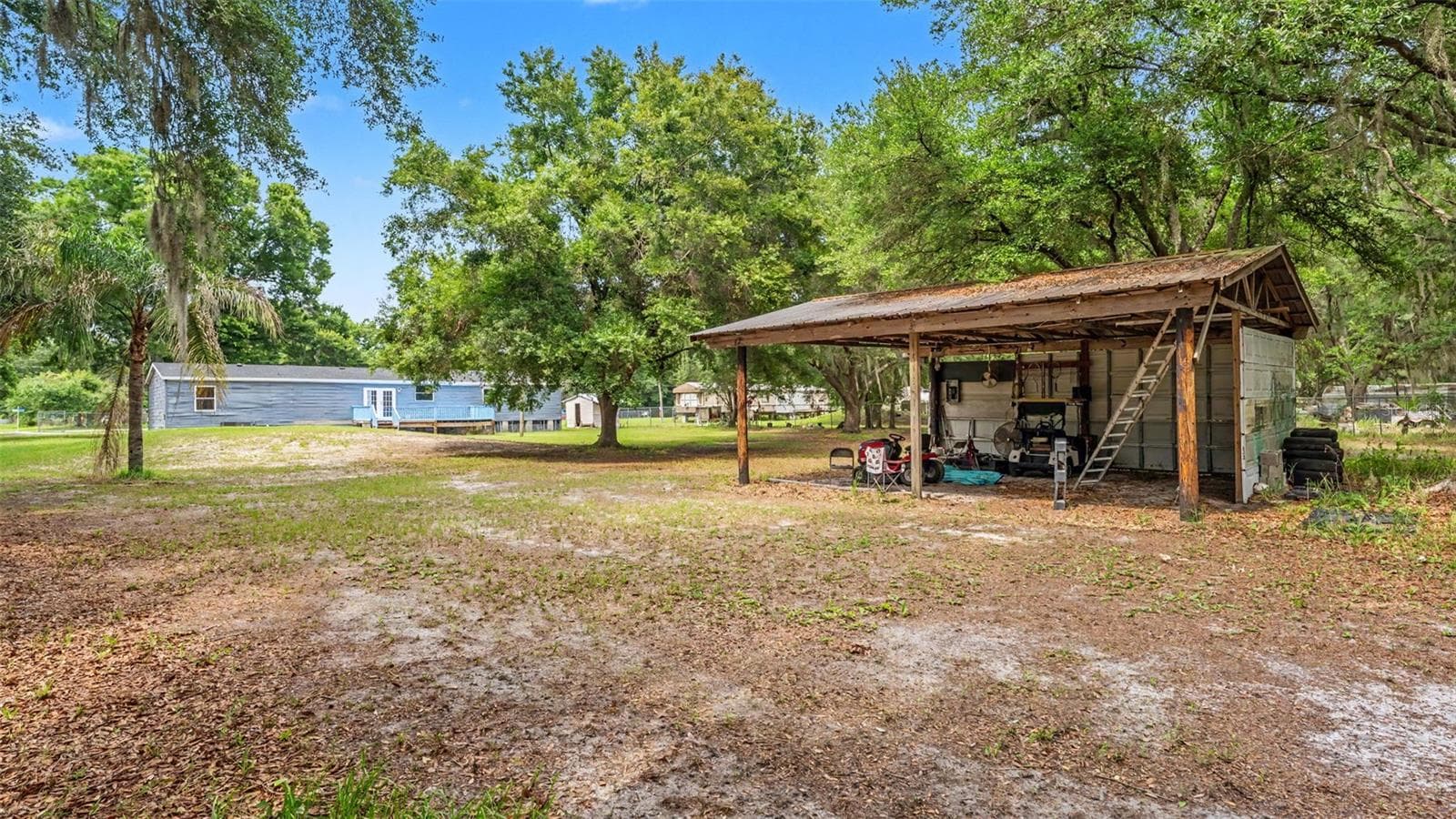 Manufactured Home at 4736 WALNUT CIR S, LAKELAND, photo 39 of 41