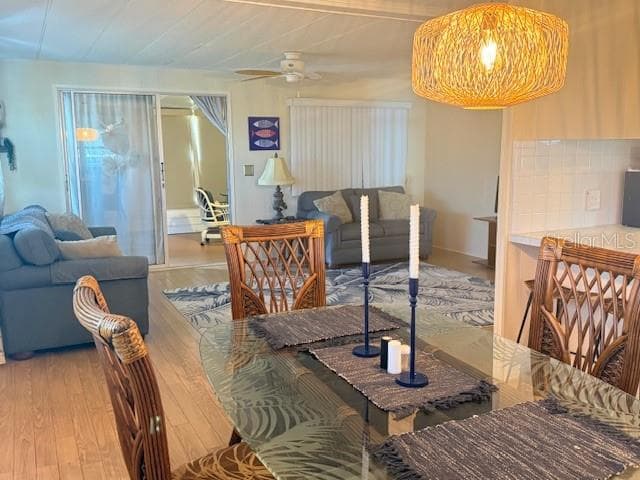 DINING LIVING - 184 INDEPENDENCE AVE #8, PALM HARBOR