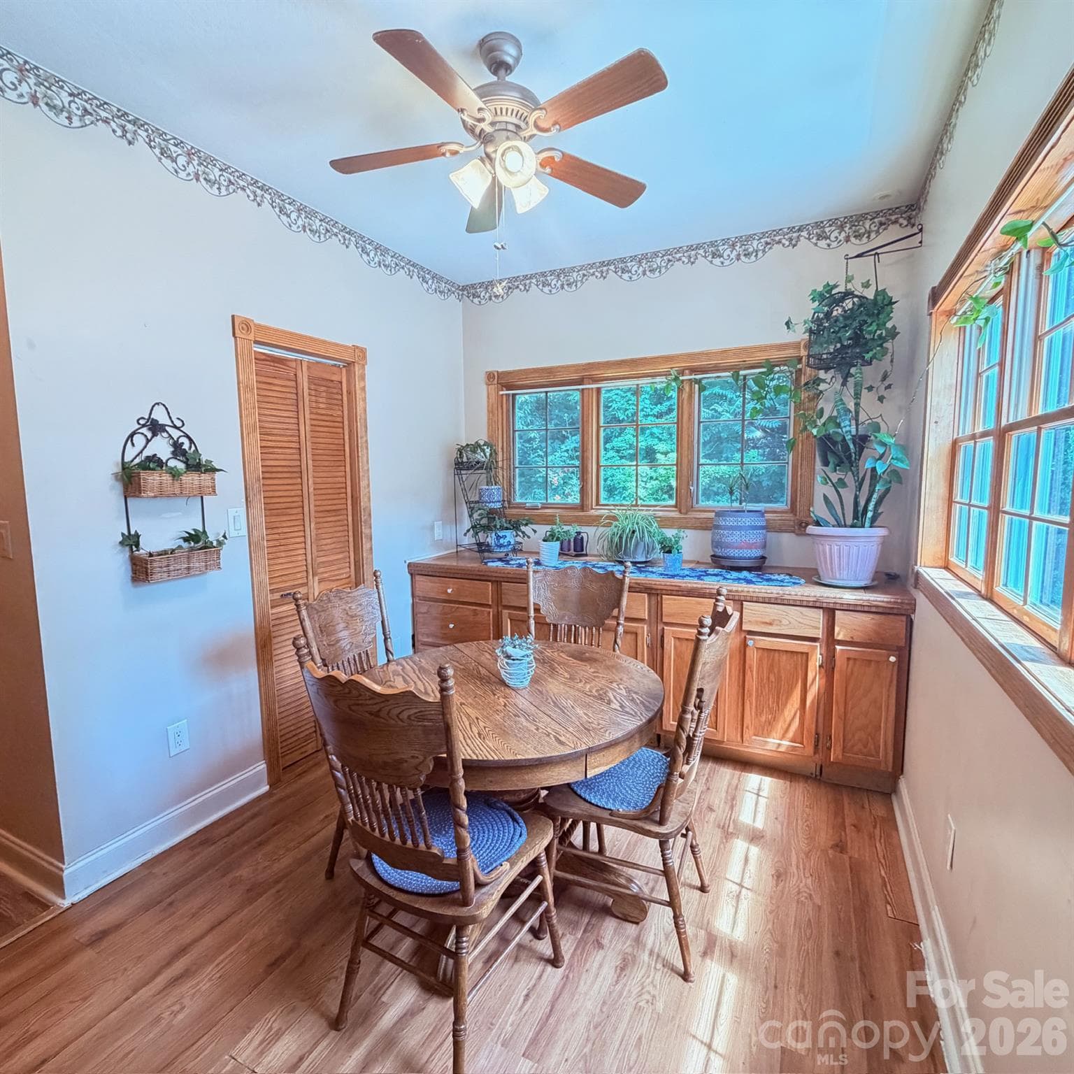 Breakfast nook - 2225 Bald Creek Road, Clyde