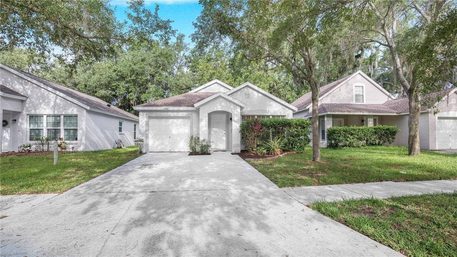 Single Family Residence at 15120 DEER MEADOW DR, LUTZ, photo 2 of 30