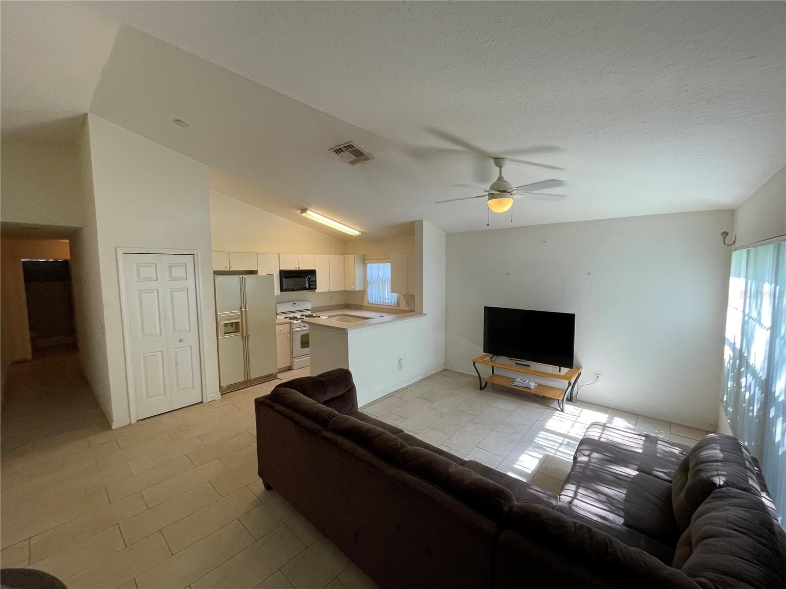 Single Family Residence at 15120 DEER MEADOW DR, LUTZ, photo 5 of 30
