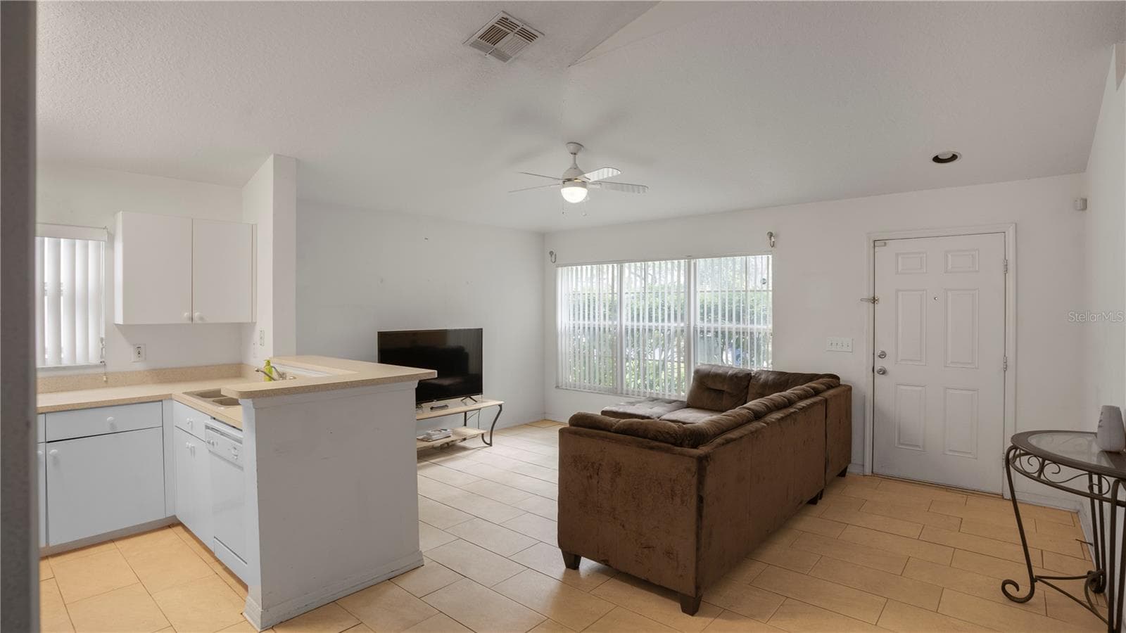 Single Family Residence at 15120 DEER MEADOW DR, LUTZ, photo 9 of 30
