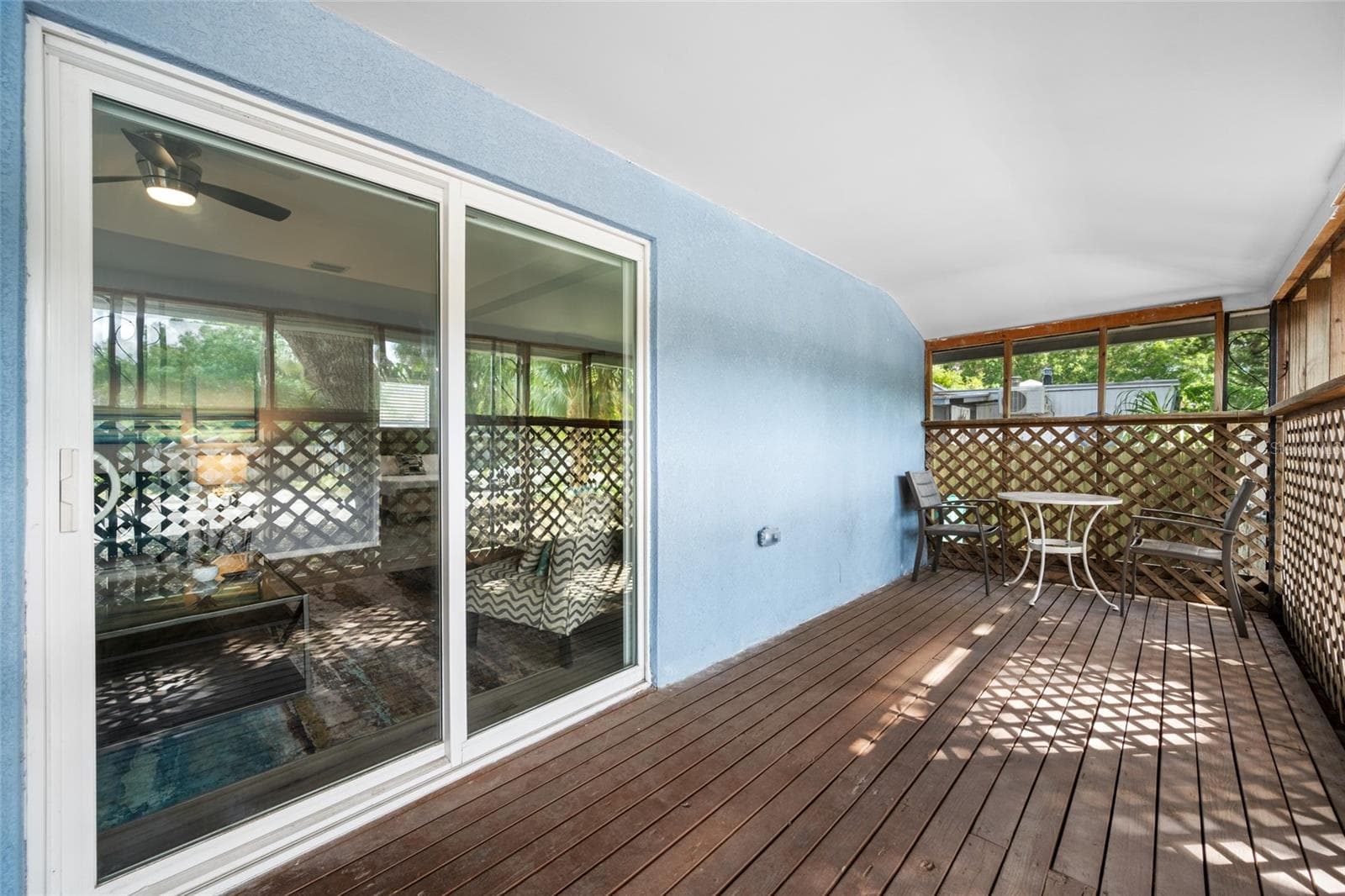 Screened and covered Front Porch - 5044 BETTY ST N, ST PETERSBURG