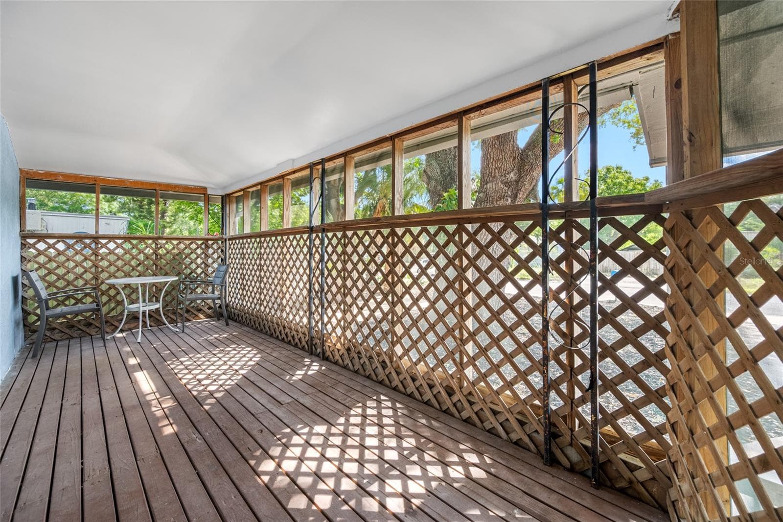 Screened and covered Front Porch - 5044 BETTY ST N, ST PETERSBURG
