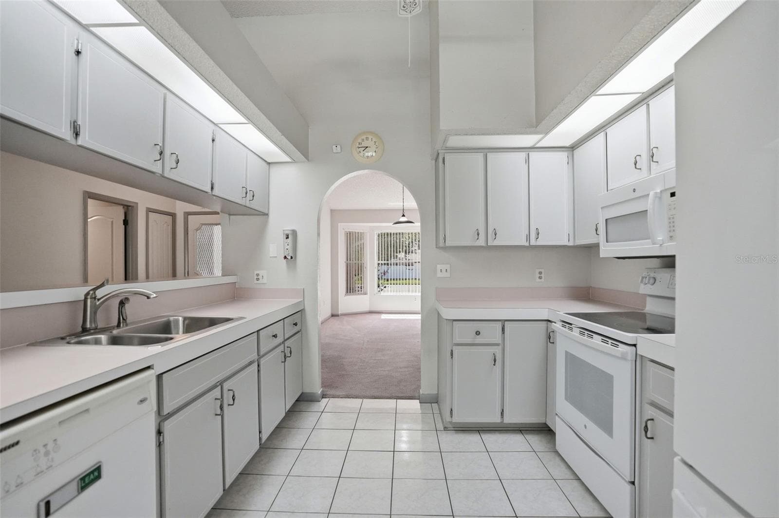 Single Family Residence at 18451 WINDING OAKS BLVD, HUDSON, photo 10 of 62
