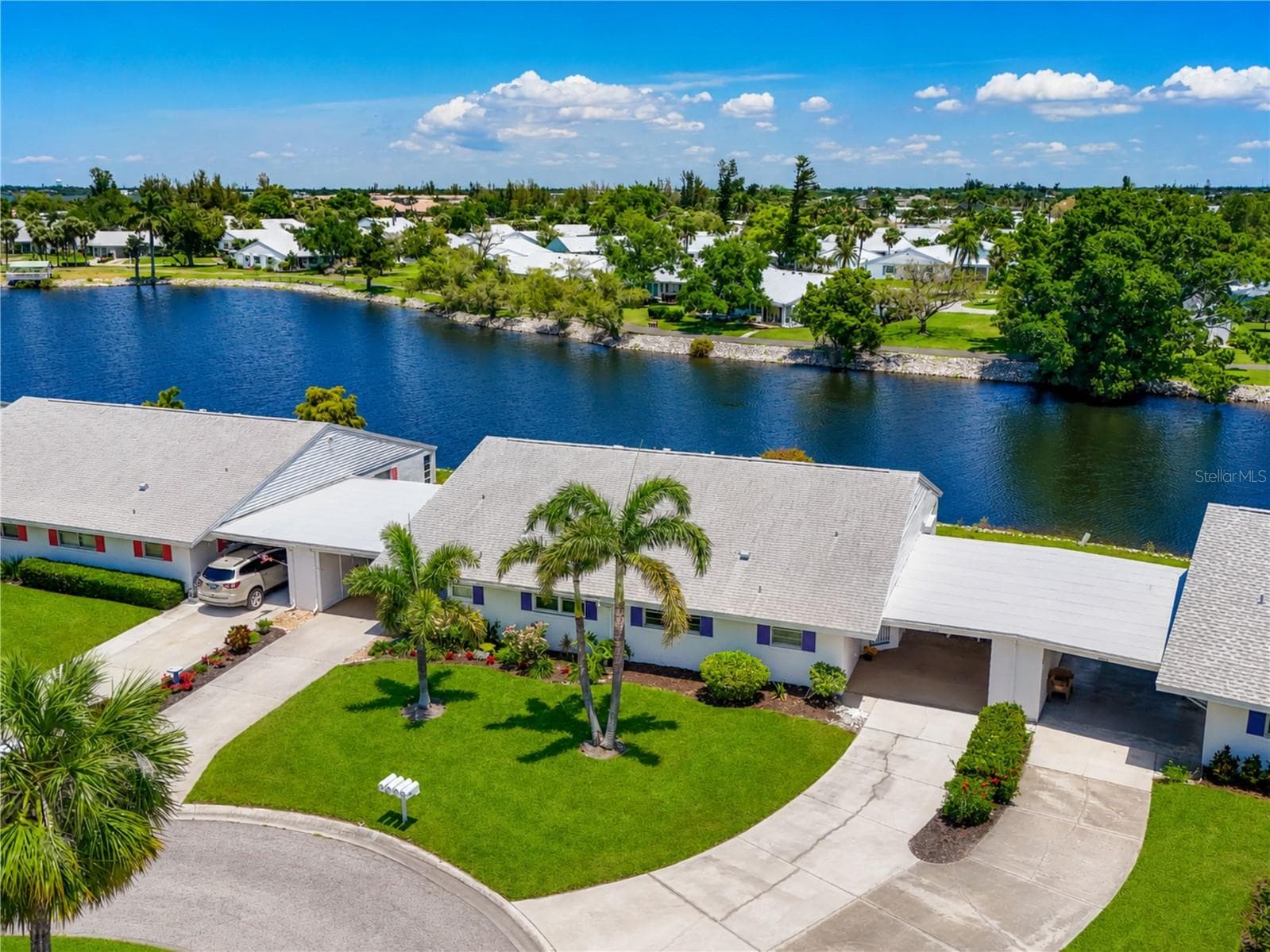 Condominium at 4603 LEXINGTON CIR, BRADENTON, photo 2 of 74