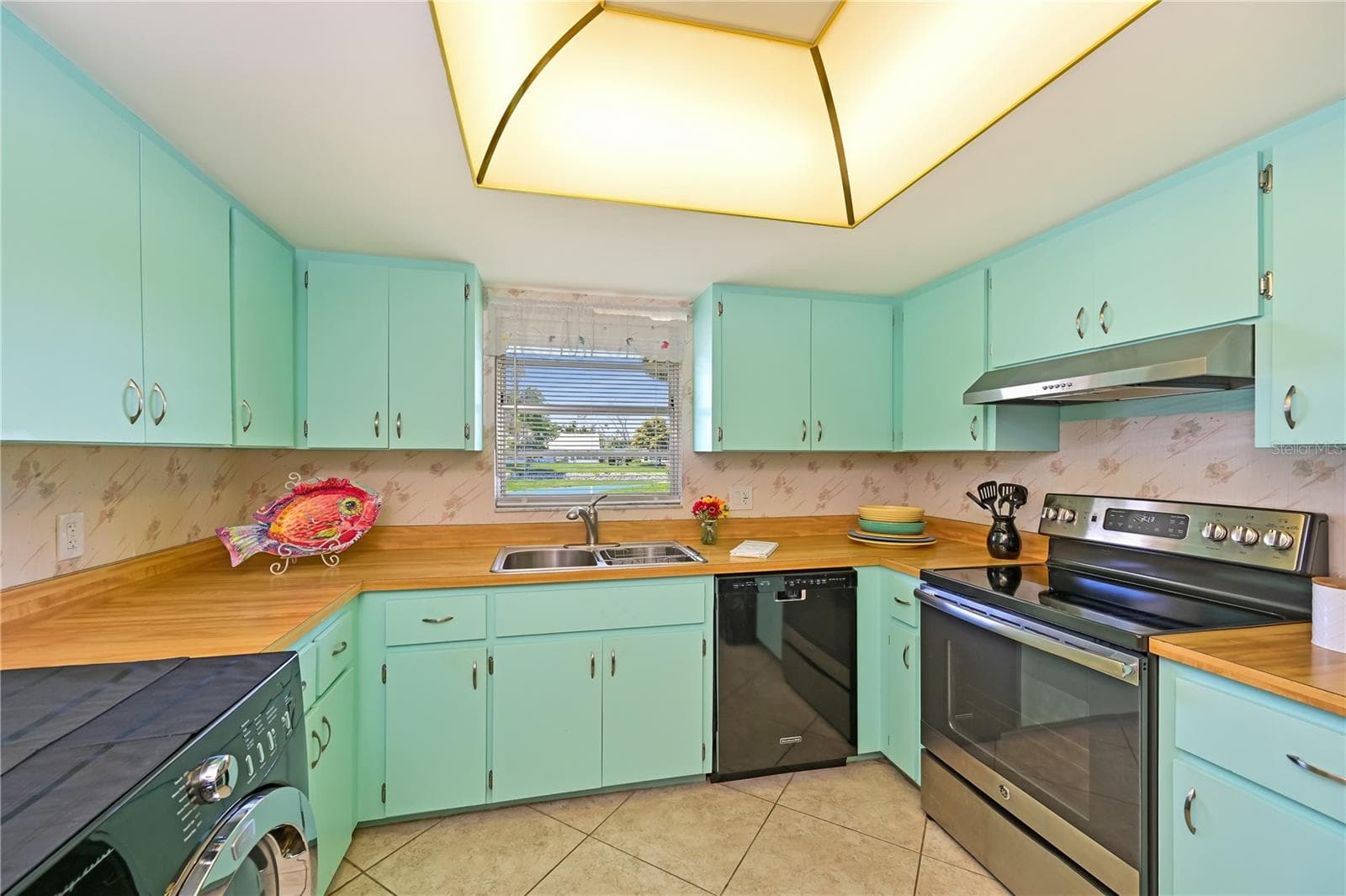Condominium at 4603 LEXINGTON CIR, BRADENTON, photo 10 of 74