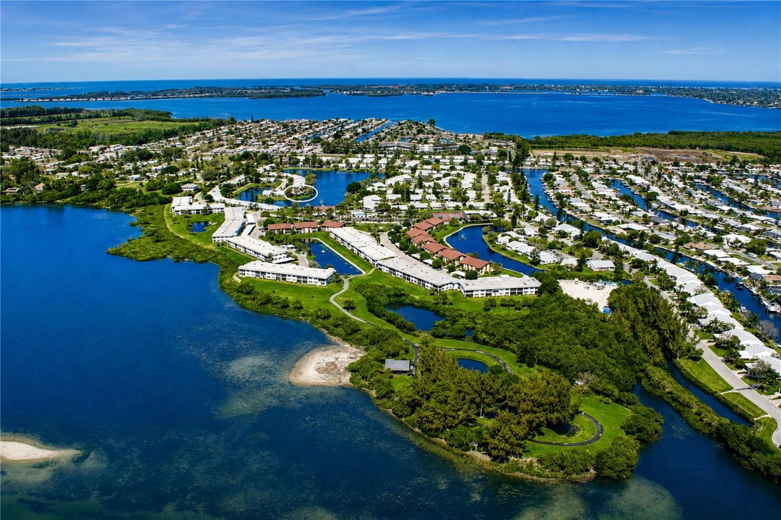 Condominium at 4603 LEXINGTON CIR, BRADENTON, photo 37 of 74