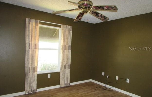 Single Family Residence at 1142 MEADOWBEND DR, LEESBURG, photo 13 of 14