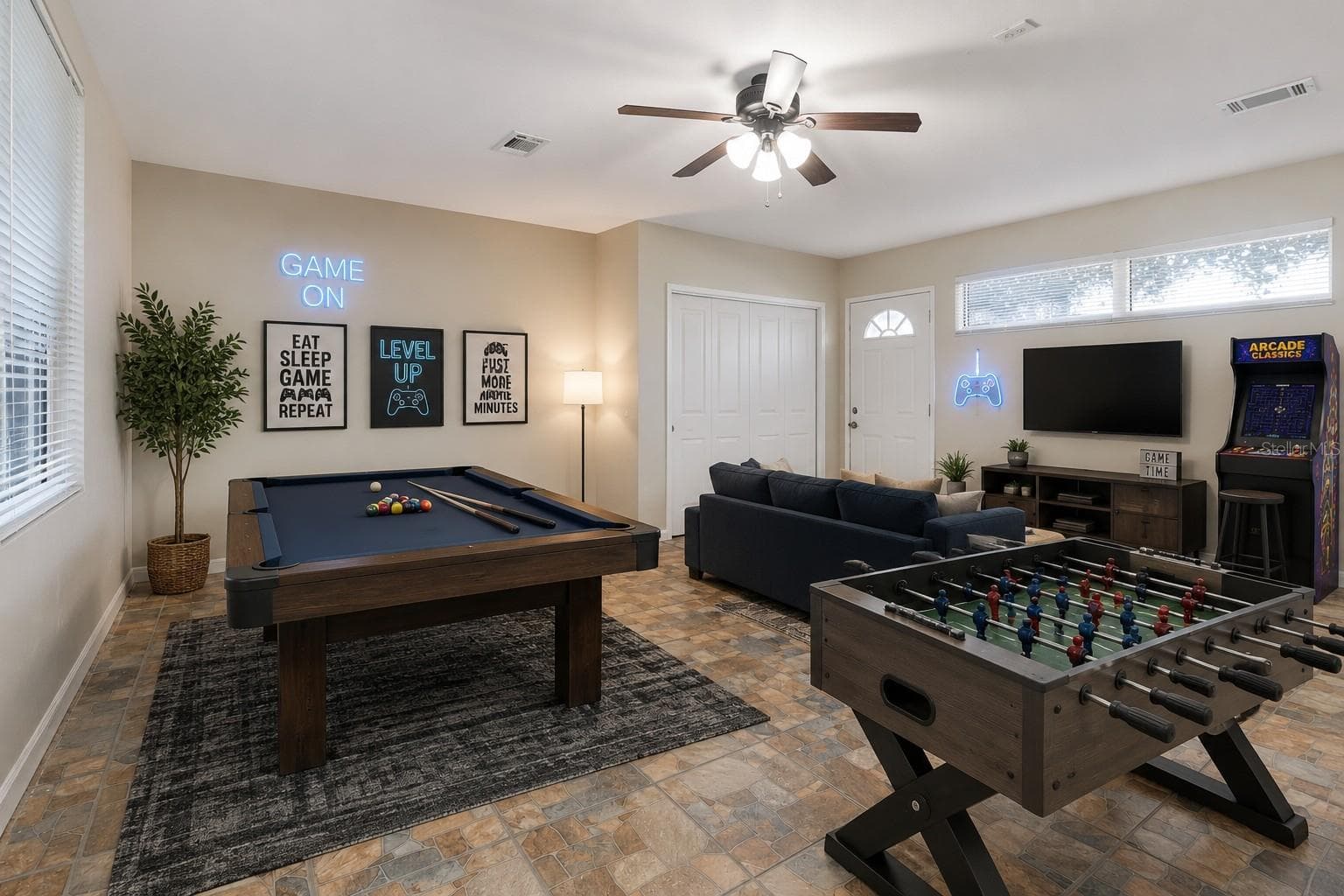 Single Family Residence at 8055 KING PALM CIR, KISSIMMEE, photo 13 of 50