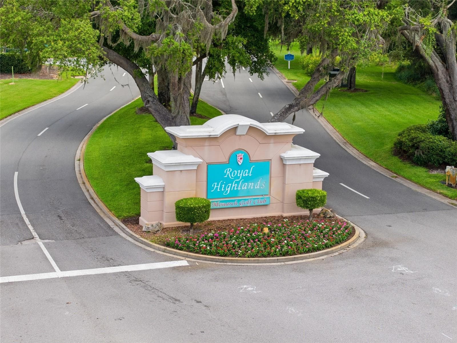 Royal Highlands Entrance - 4905 KELSO ST, LEESBURG