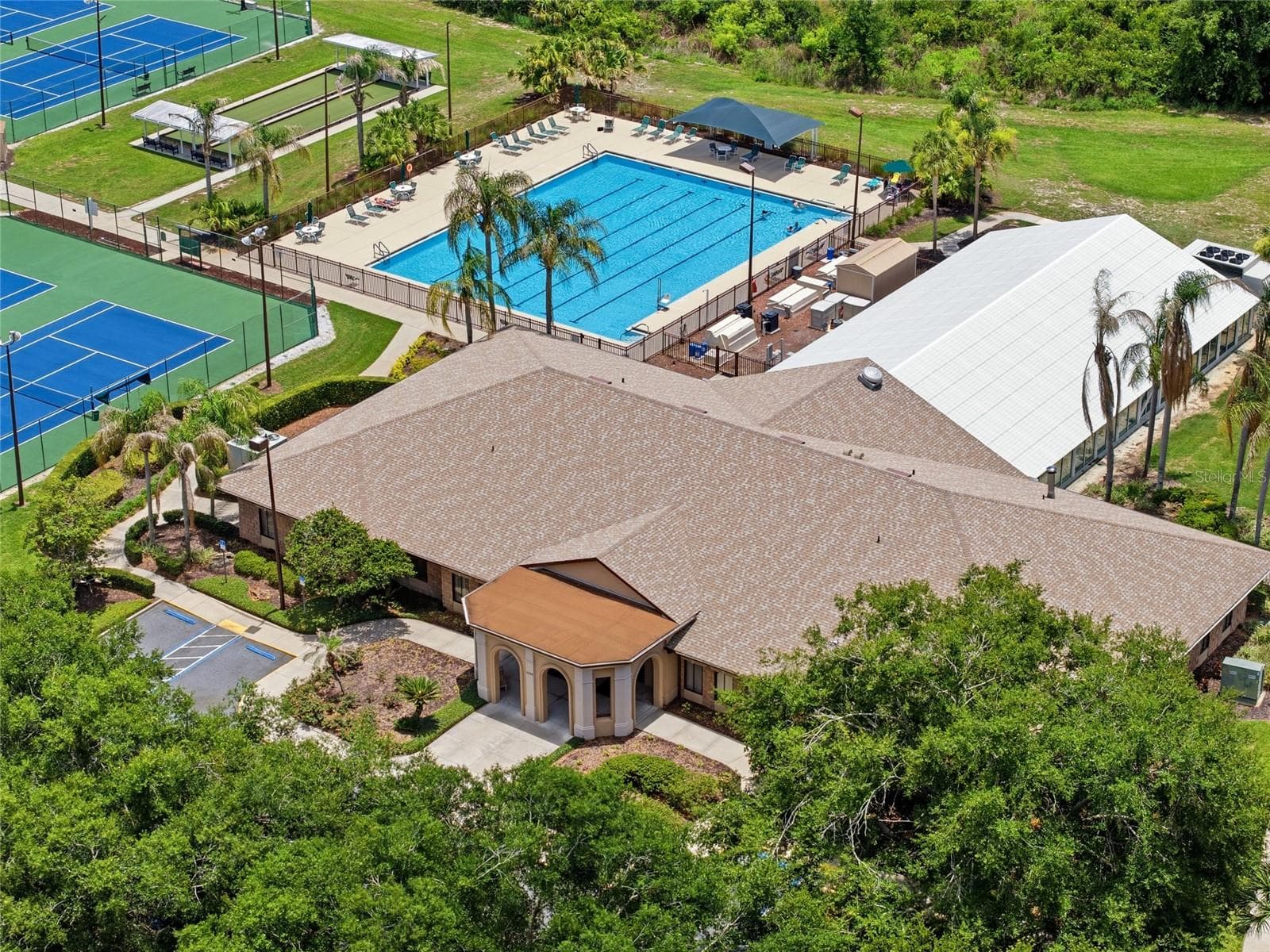 Recreation Hall and Amenities - 4905 KELSO ST, LEESBURG